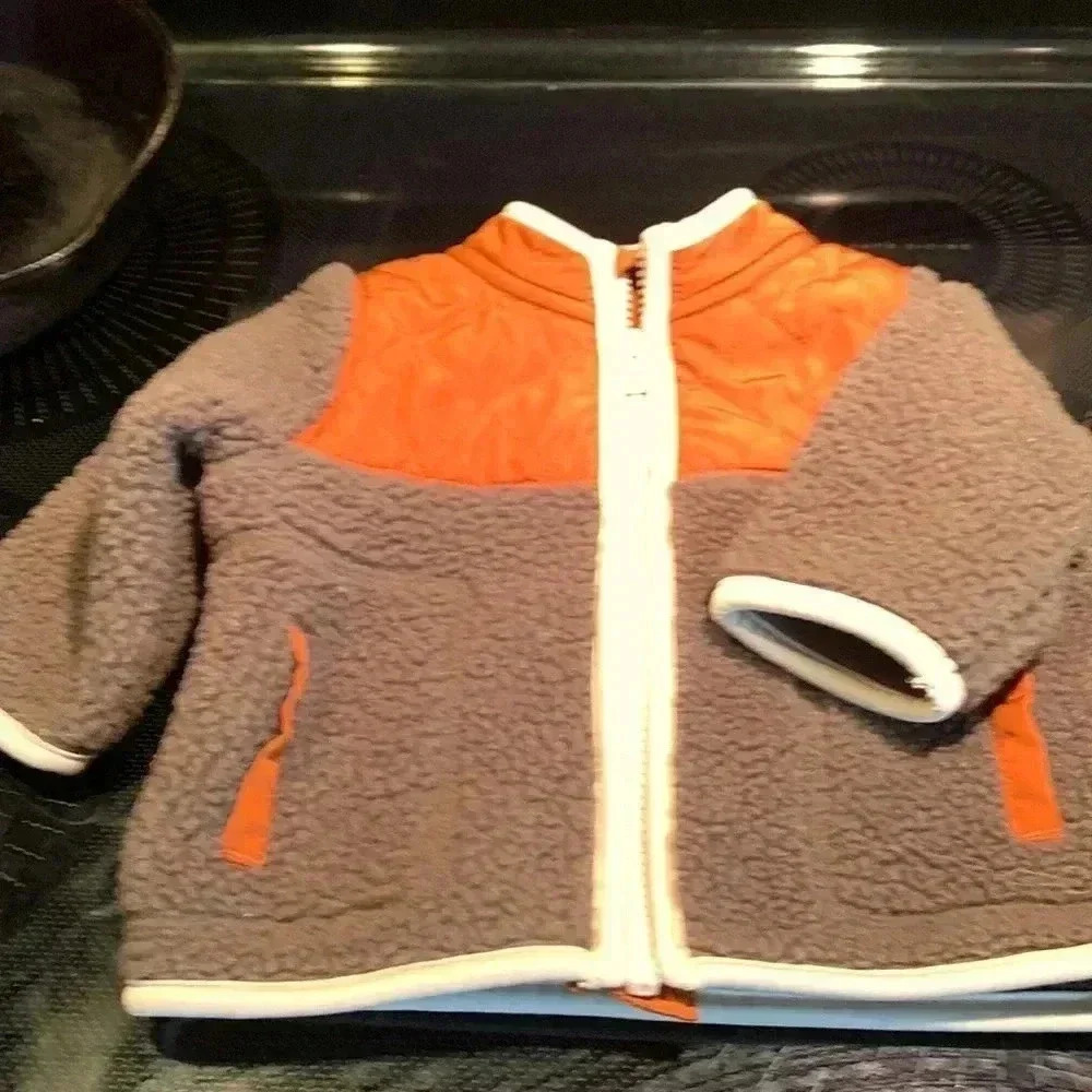 Old Navy fleece & fabric cool weather jacket w easy grab zipper  and Ivory trim